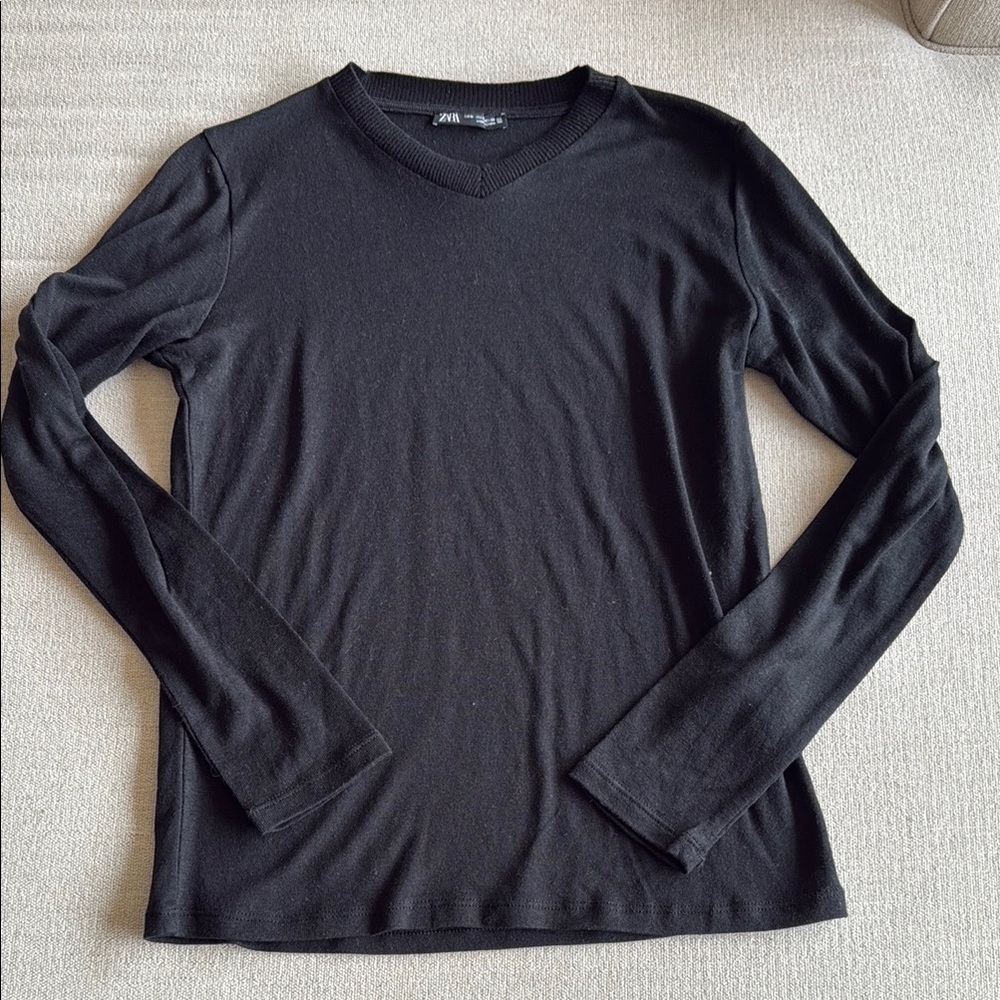 Black Long Sleeve V-Neck Shirt